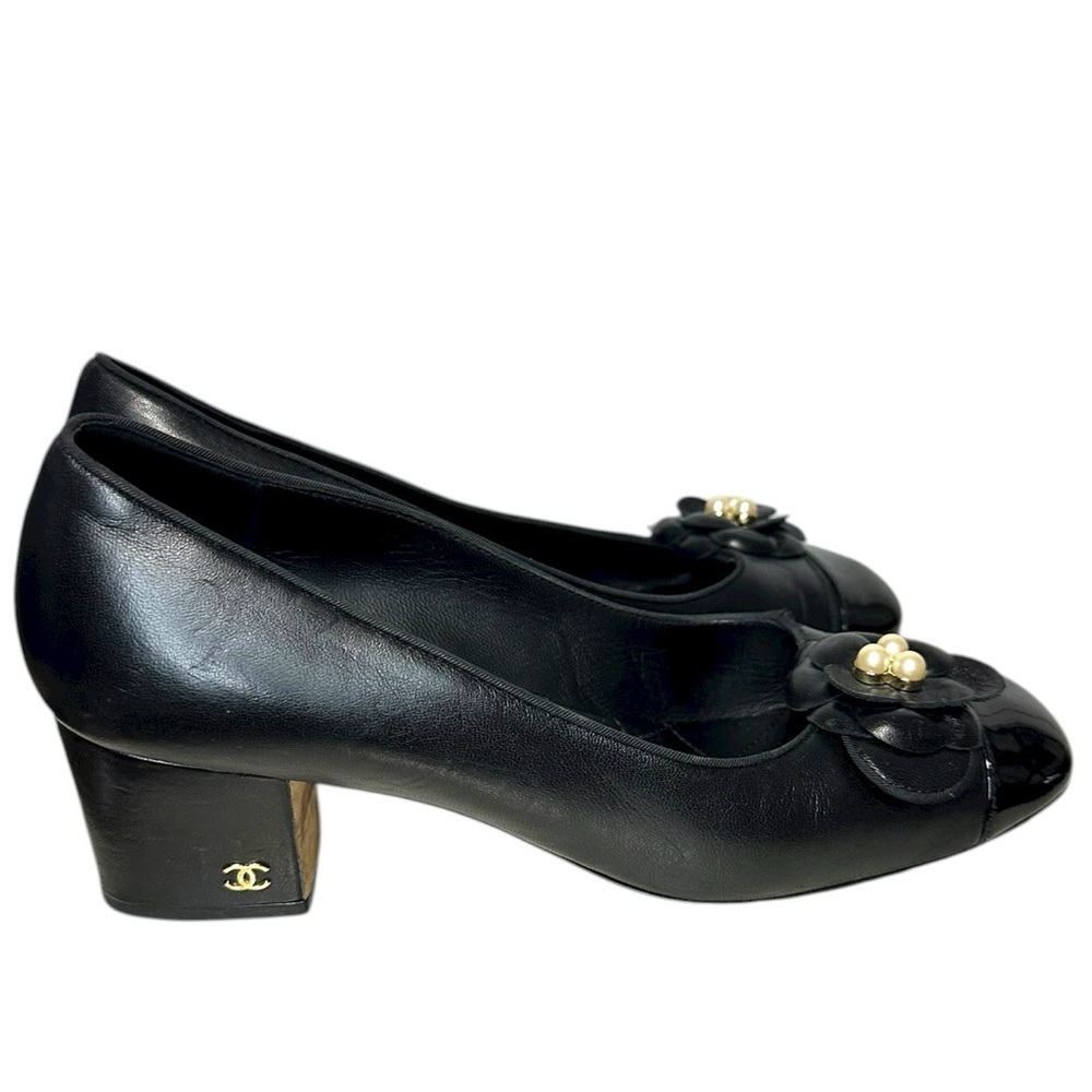 Chanel Camellia Pearl Block Heel Pumps 39 - Picture 2 of 12